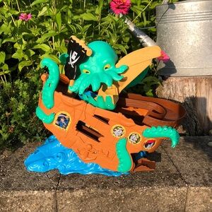 Thomas & Friends Sea Monster Pirate Set